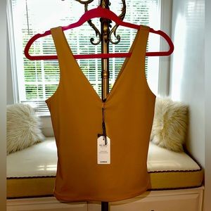 Body Contour High Compression Double V-Neck Bodysuit: Express size S.